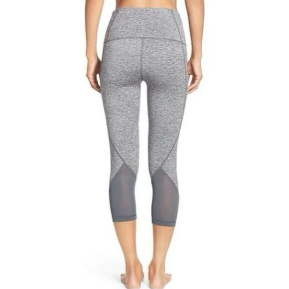 Zella High Waist Grey Crop Leggings w/Mesh Panels SZ XS Activewear Athleisure - Picture 2 of 9